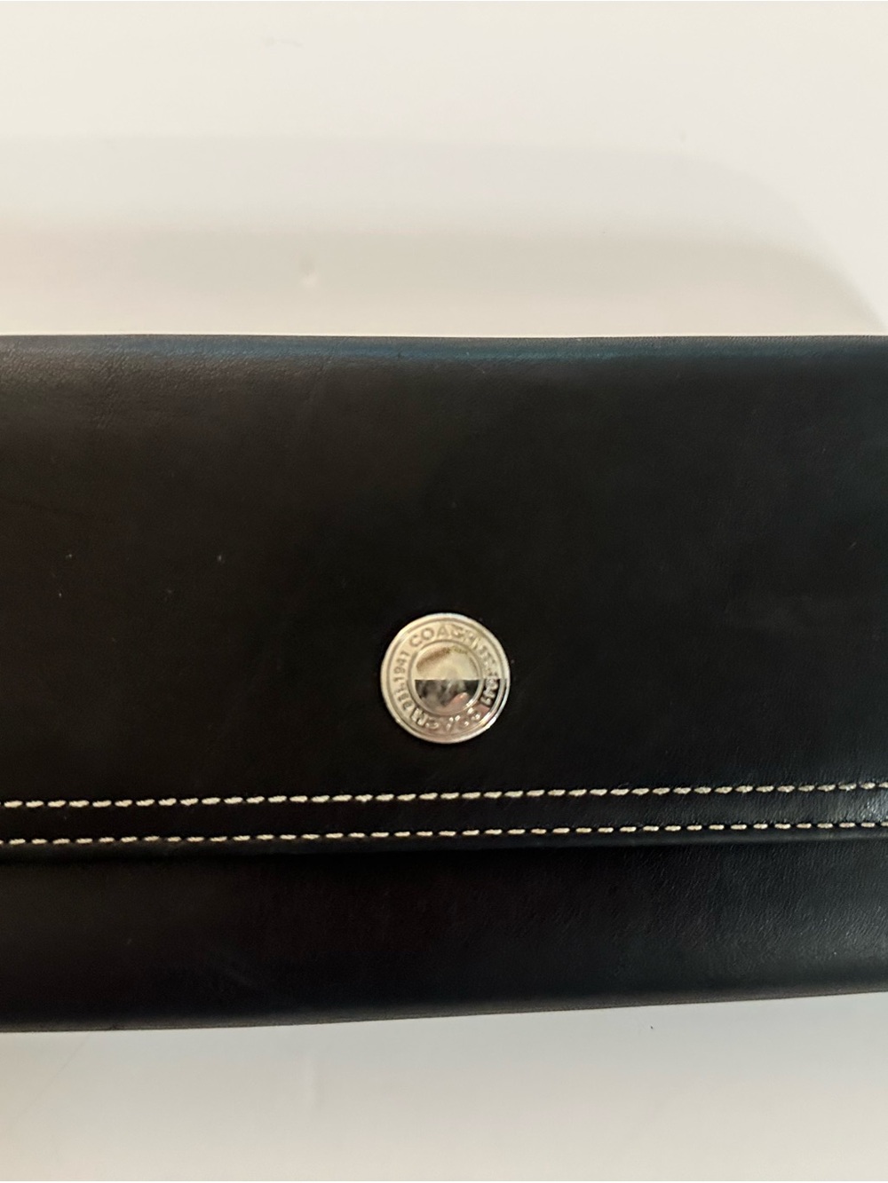 Coach-Branded Black Leather Wallet Pink Interior – Unverified